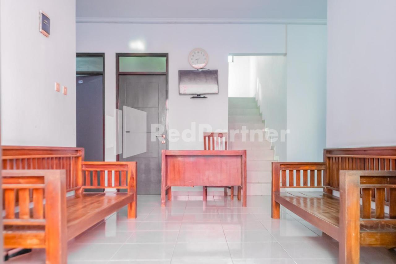Oyo 2770 Zleepy Wisma Khazri Bogor Buitenkant foto