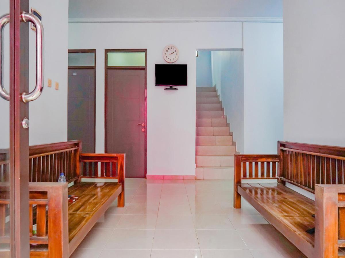 Oyo 2770 Zleepy Wisma Khazri Bogor Buitenkant foto