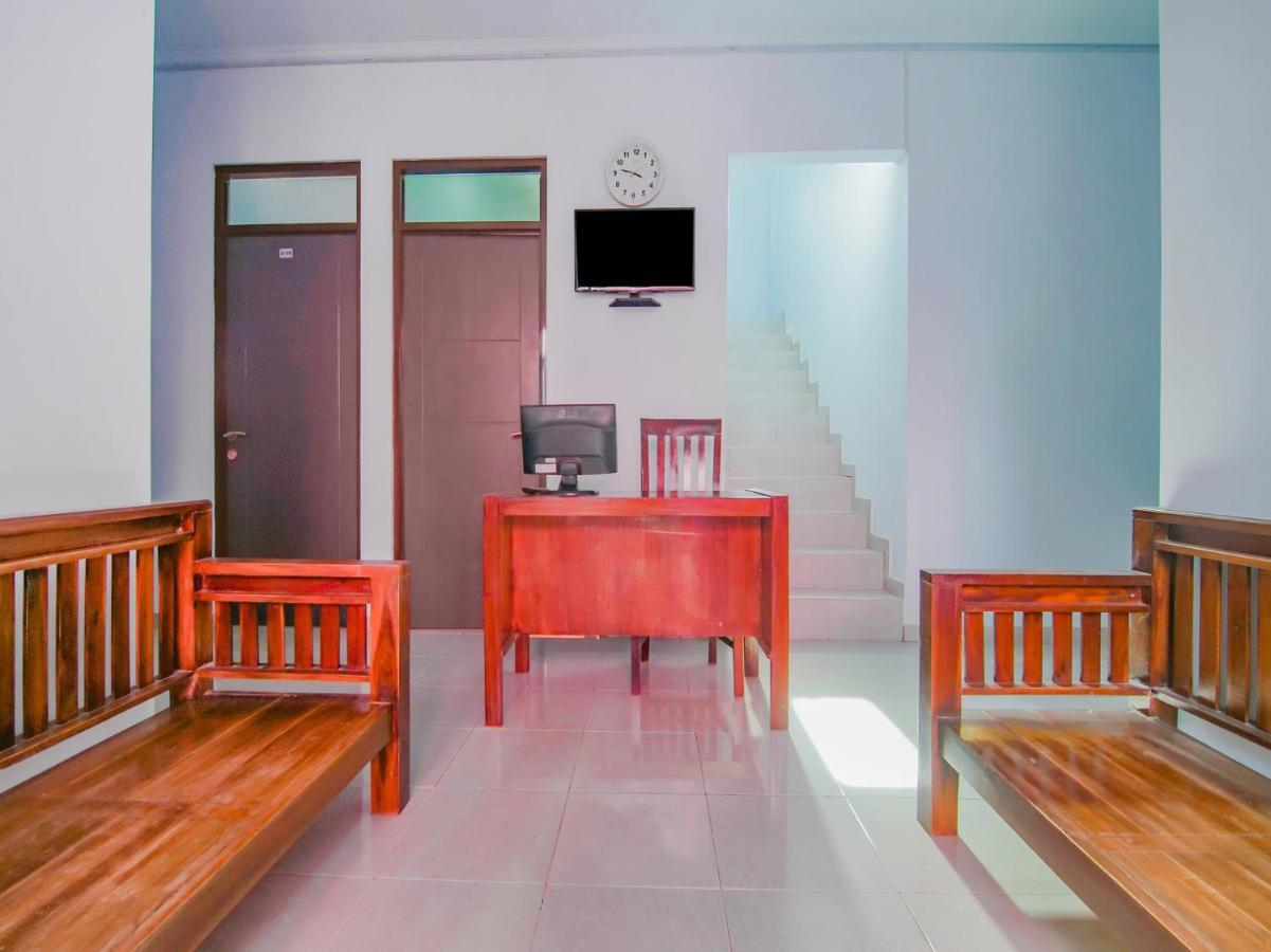 Oyo 2770 Zleepy Wisma Khazri Bogor Buitenkant foto