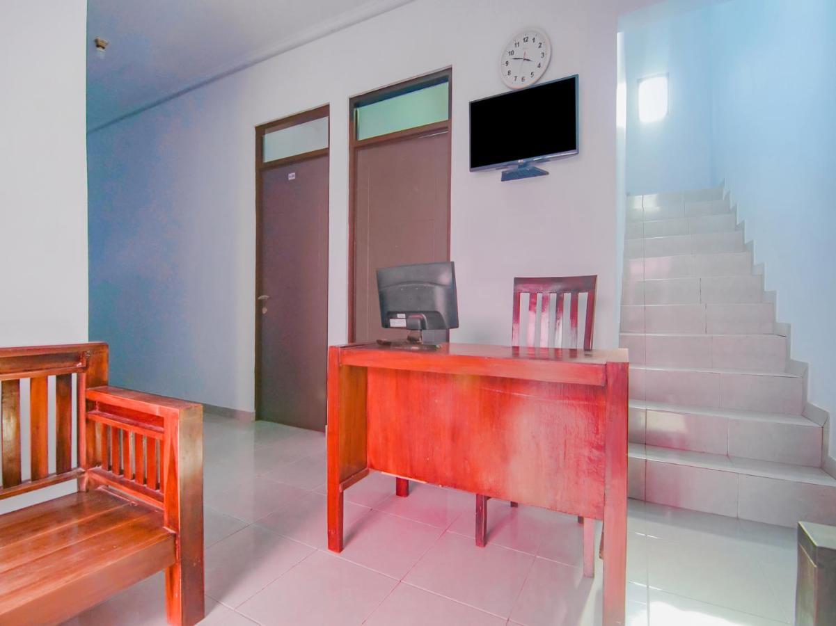 Oyo 2770 Zleepy Wisma Khazri Bogor Buitenkant foto