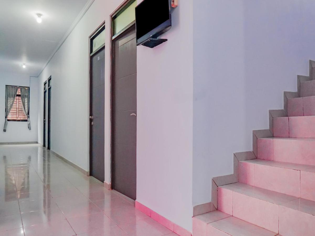Oyo 2770 Zleepy Wisma Khazri Bogor Buitenkant foto