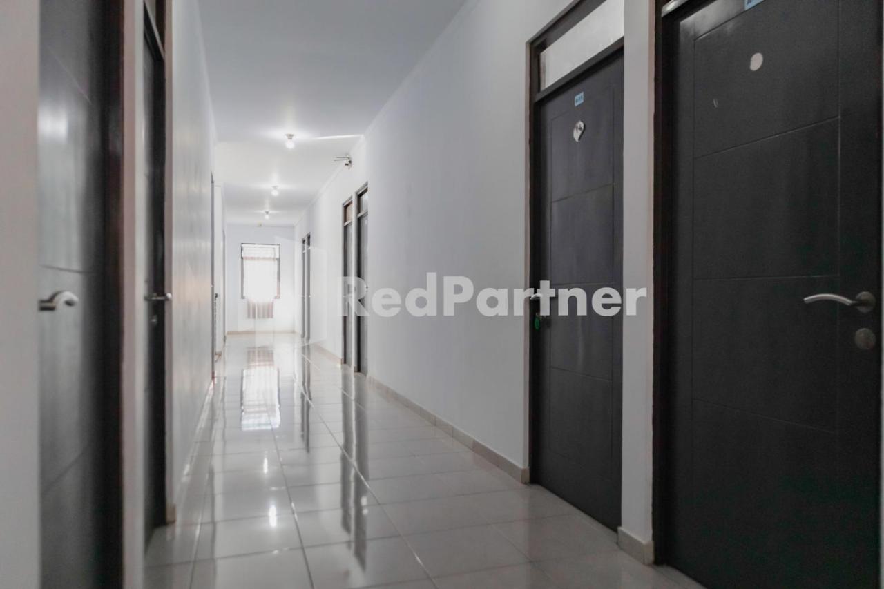 Oyo 2770 Zleepy Wisma Khazri Bogor Buitenkant foto