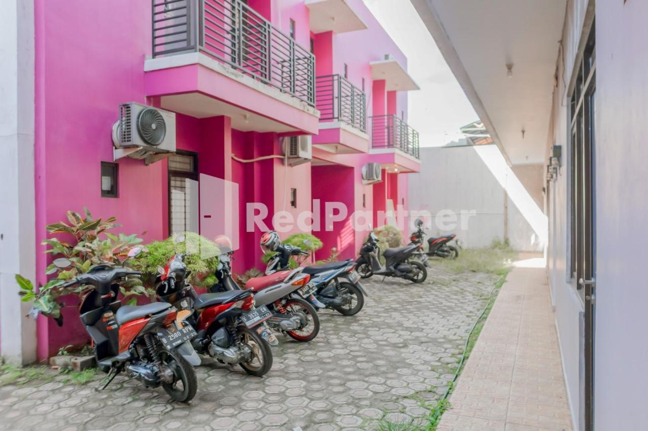 Oyo 2770 Zleepy Wisma Khazri Bogor Buitenkant foto