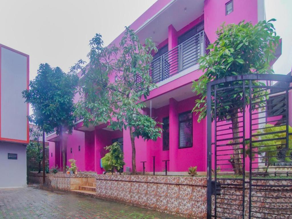 Oyo 2770 Zleepy Wisma Khazri Bogor Buitenkant foto